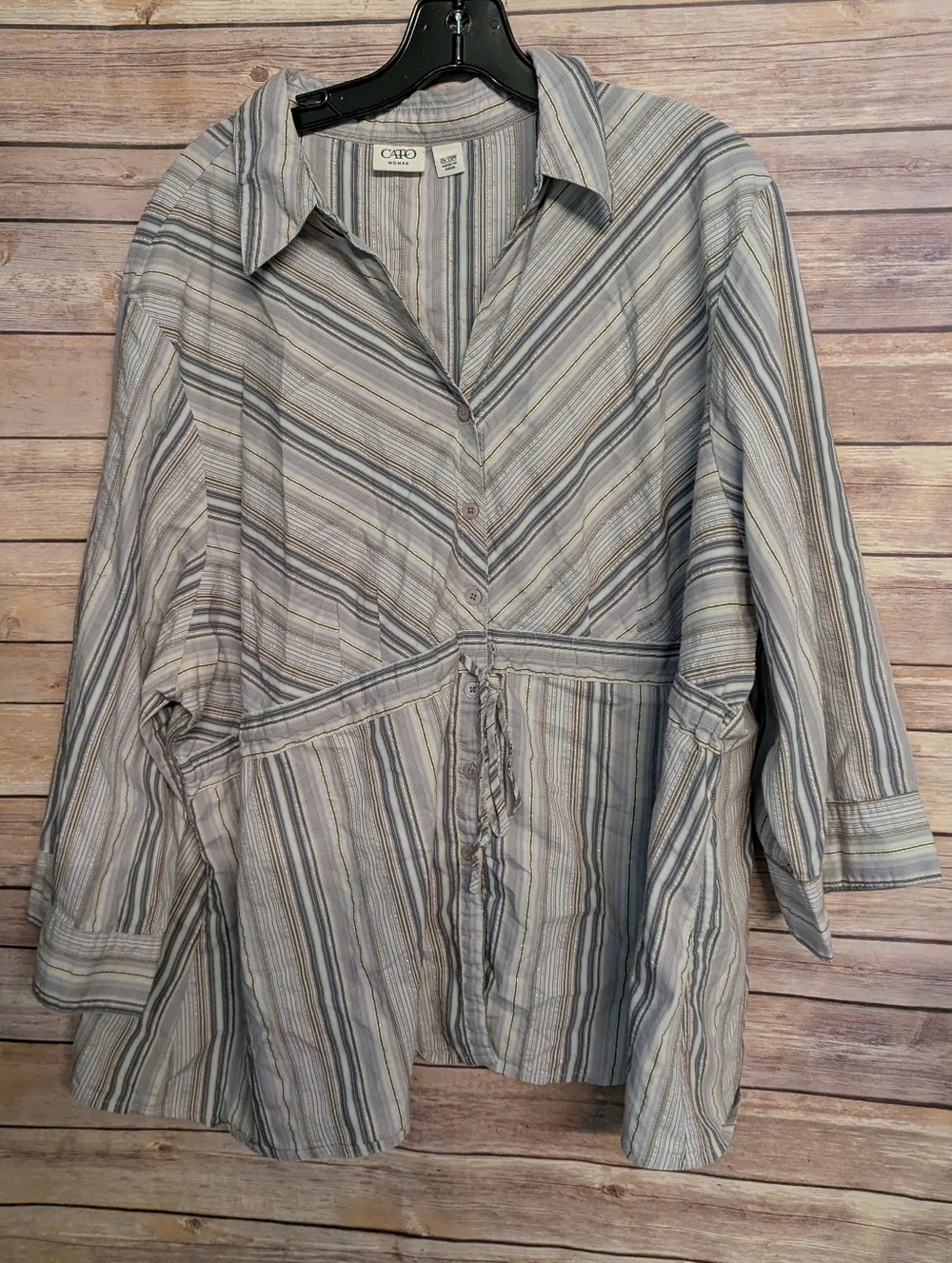 Cato Plus Size 26/28W Striped Button Front Tunic Top Gray Metallic Blouse #O5